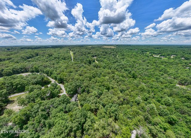 5011 Ostego Drive, Crossville, TN 38572