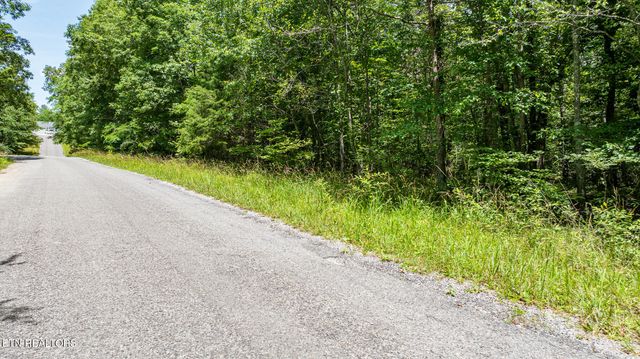 5011 Ostego Drive, Crossville, TN 38572