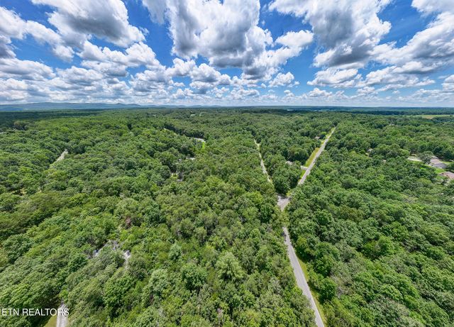 5011 Ostego Drive, Crossville, TN 38572