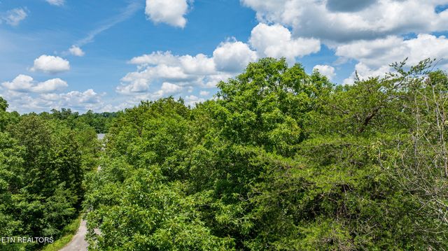 5011 Ostego Drive, Crossville, TN 38572