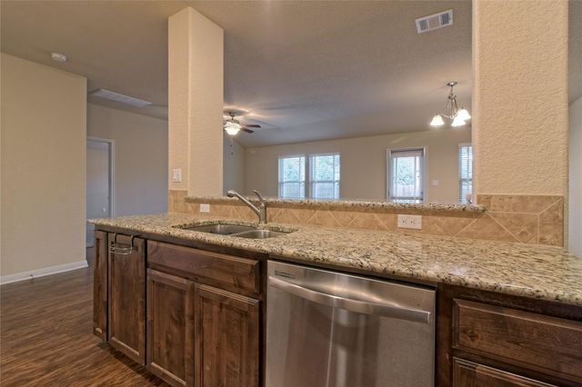 713 Hedgewood DR, Georgetown, TX 78628