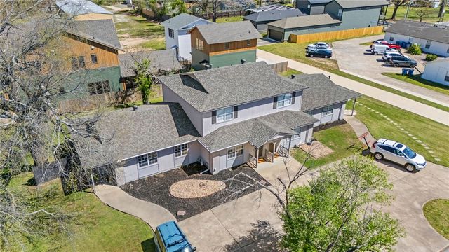 106 NW Park Street, Bentonville, AR 72712