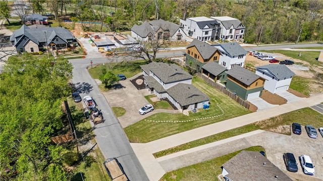 106 NW Park Street, Bentonville, AR 72712