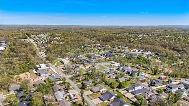 106 NW Park Street, Bentonville, AR 72712