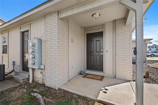 106 NW Park Street, Bentonville, AR 72712