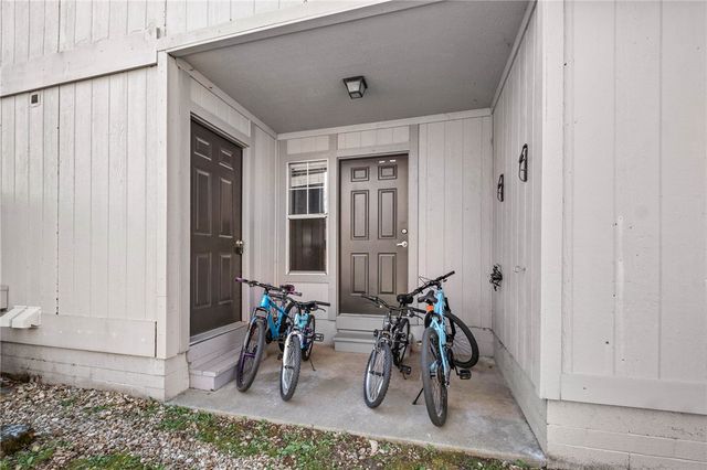 106 NW Park Street, Bentonville, AR 72712