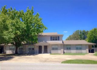 106 NW Park Street, Bentonville, AR 72712