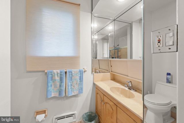 118 CHAUCER PL, Cherry Hill, NJ 08003
