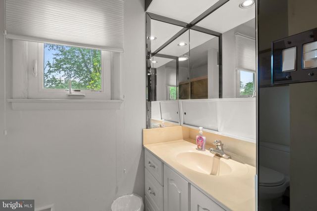 118 CHAUCER PL, Cherry Hill, NJ 08003