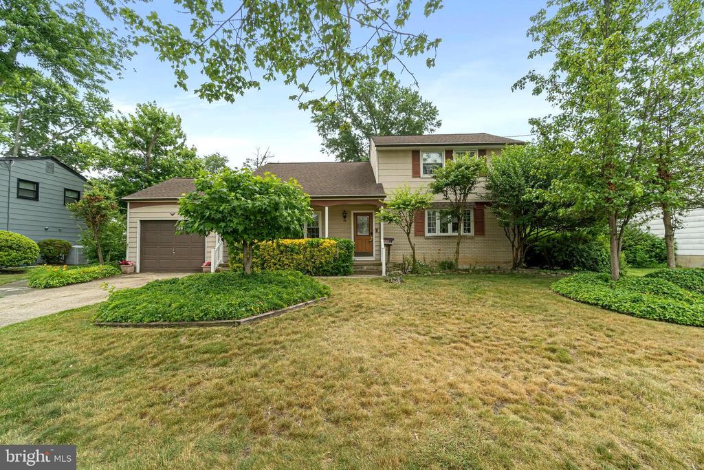 118 CHAUCER PL, Cherry Hill, NJ 08003