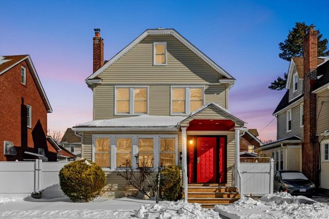 10973 200th Street, Saint Albans, NY 11412