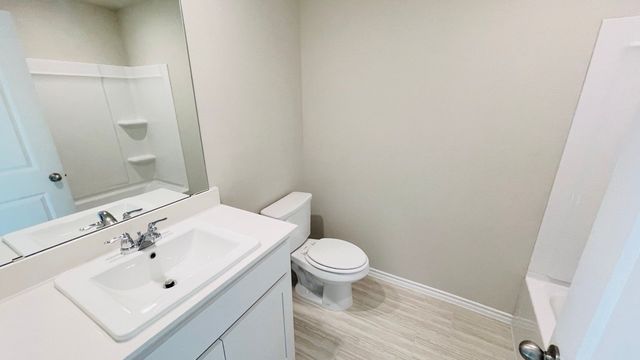 10613 DRIPPING CREEK Lane, Fort Worth, TX 76036