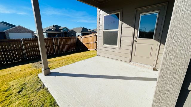10613 DRIPPING CREEK Lane, Fort Worth, TX 76036