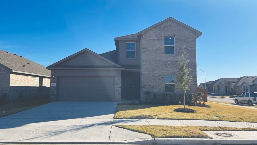 10613 DRIPPING CREEK Lane, Fort Worth, TX 76036