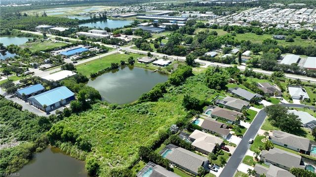 11088 Kelly RD, Fort Myers, FL 33908