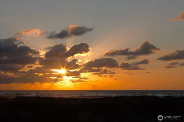 1332 Cohasset Crest N, Westport, WA 98595