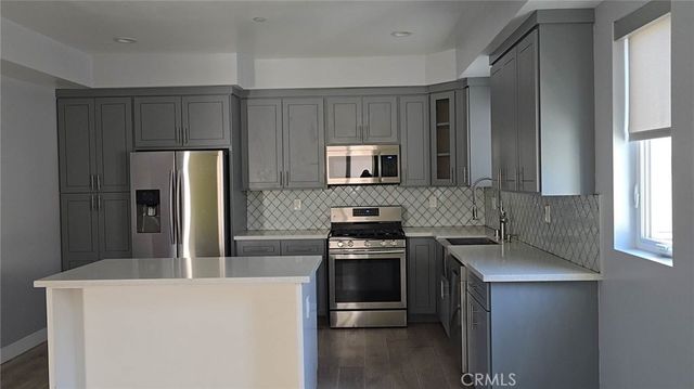 2250 W 14th, Los Angeles, CA 90006