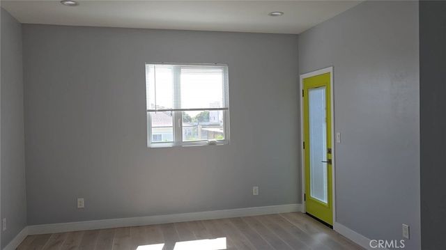 2250 W 14th, Los Angeles, CA 90006