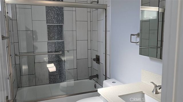 2250 W 14th, Los Angeles, CA 90006