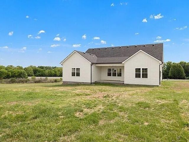 925 Meadow Lane, Harrodsburg, KY 40330