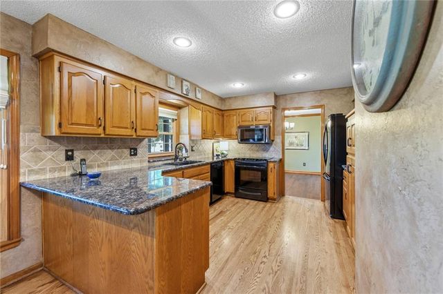 12416 E 58th Terrace, Kansas City, MO 64133