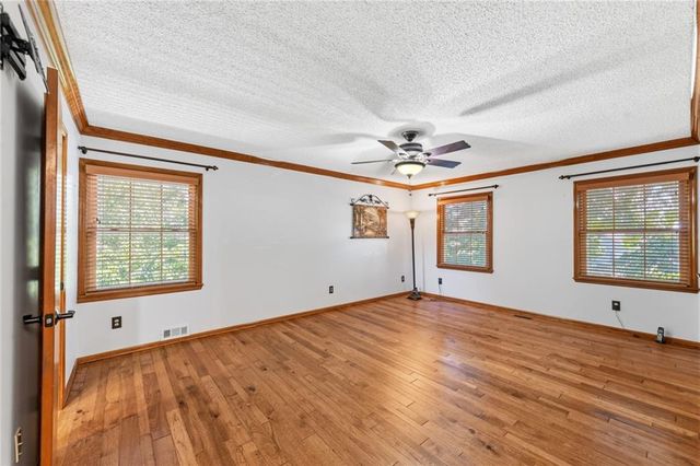 12416 E 58th Terrace, Kansas City, MO 64133