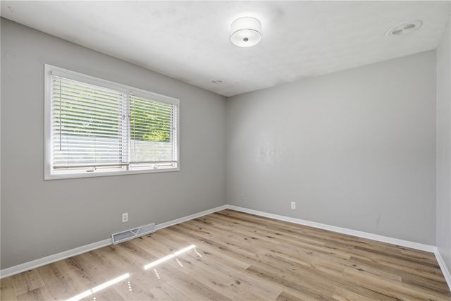 130 29th St Court, Marion, IA 52302