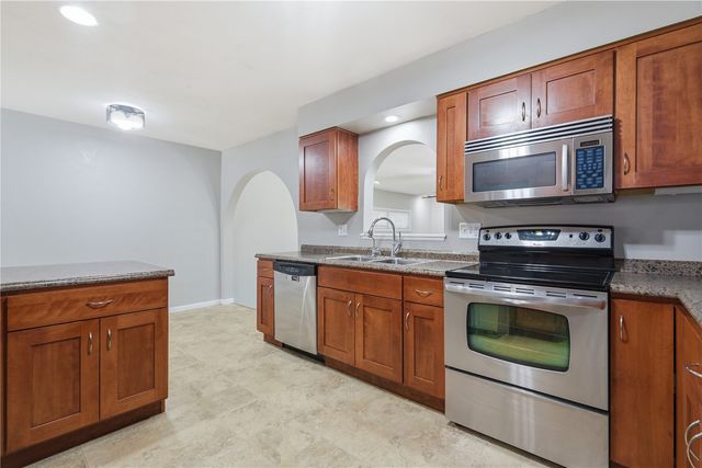 130 29th St Court, Marion, IA 52302