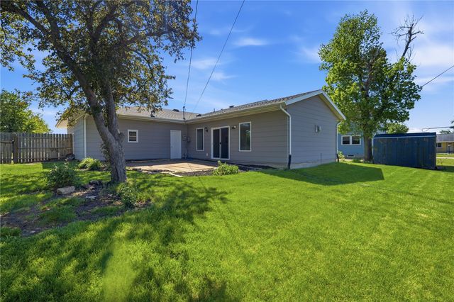 130 29th St Court, Marion, IA 52302