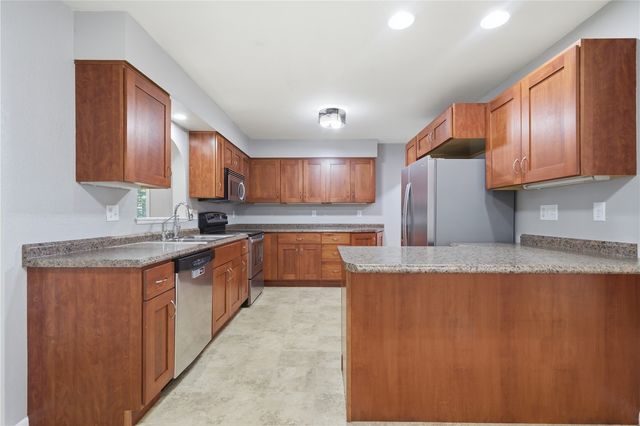 130 29th St Court, Marion, IA 52302