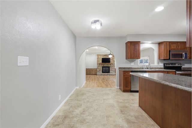130 29th St Court, Marion, IA 52302