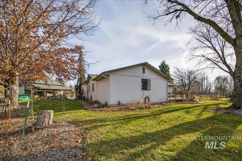 1015 S Main, Star, ID 83669 photo 18