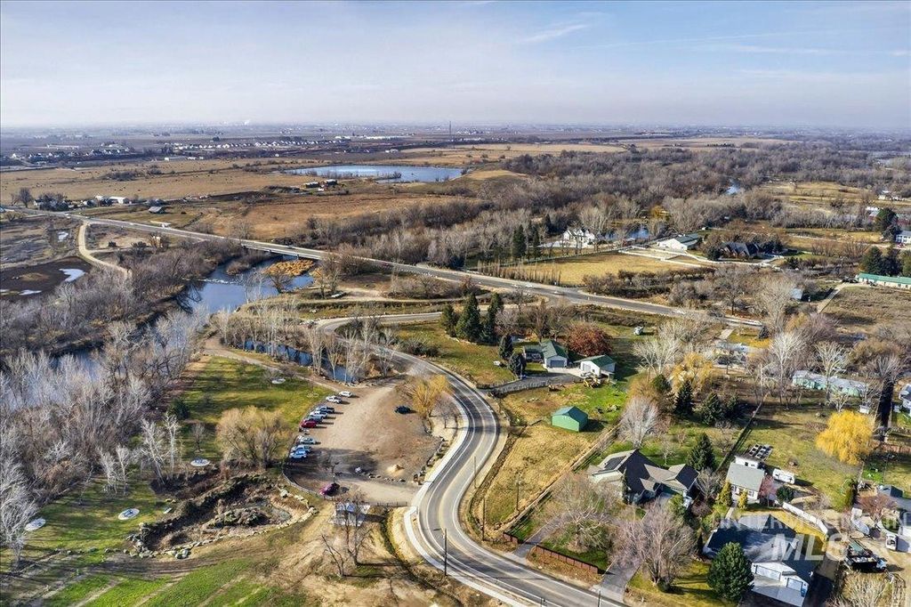 1015 S Main, Star, ID 83669 photo 3