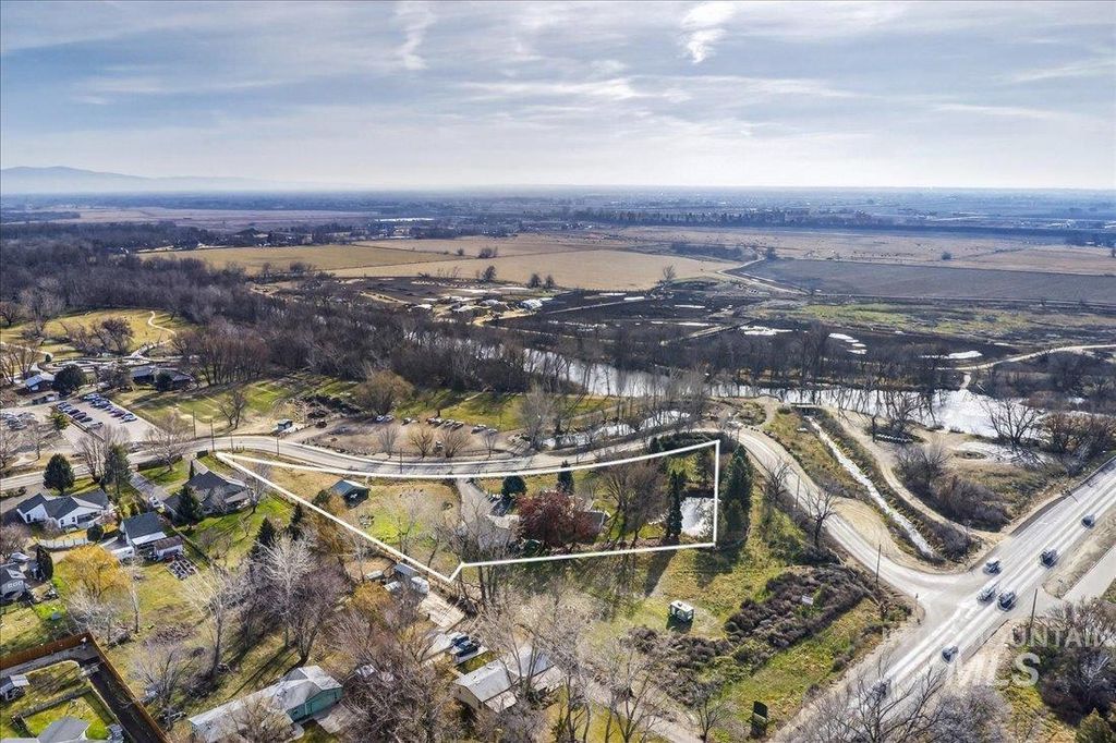 1015 S Main, Star, ID 83669 photo 5