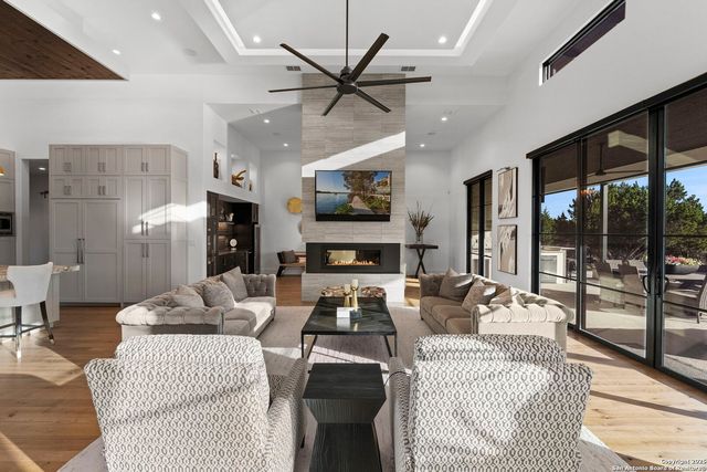 121 Greystone Pt, Boerne, TX 78006