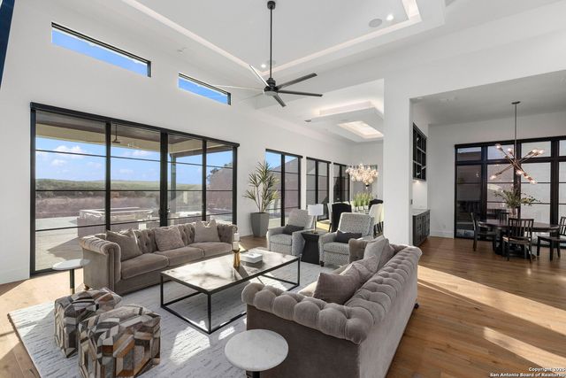 121 Greystone Pt, Boerne, TX 78006