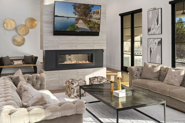 121 Greystone Pt, Boerne, TX 78006