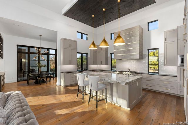 121 Greystone Pt, Boerne, TX 78006