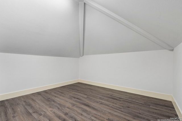 121 Greystone Pt, Boerne, TX 78006