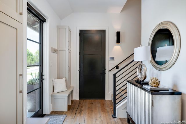 121 Greystone Pt, Boerne, TX 78006