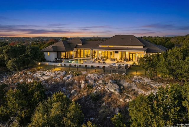 121 Greystone Pt, Boerne, TX 78006