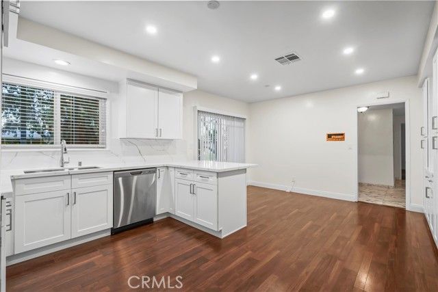 24210 Bessemer, Woodland Hills (los Angeles), CA 91367