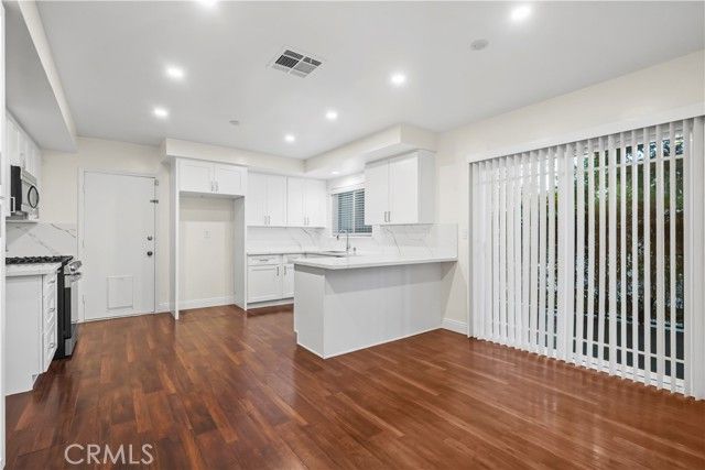 24210 Bessemer, Woodland Hills (los Angeles), CA 91367