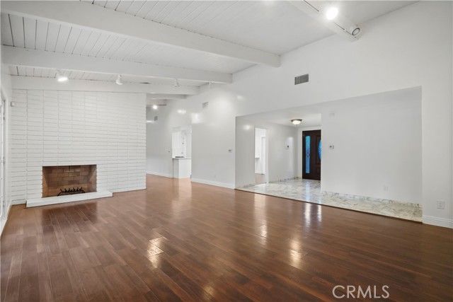 24210 Bessemer, Woodland Hills (los Angeles), CA 91367