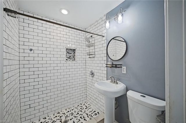 301 Viking ST, Portsmouth, VA 23701