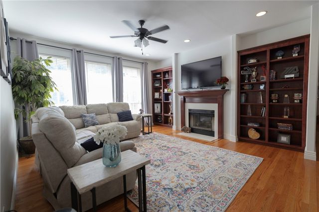 2431 N Toy Drive, Fayetteville, AR 72704