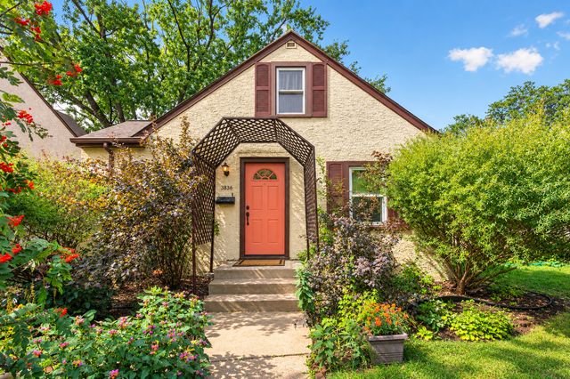 5336 Hiawatha Lane, Minneapolis, MN 55417