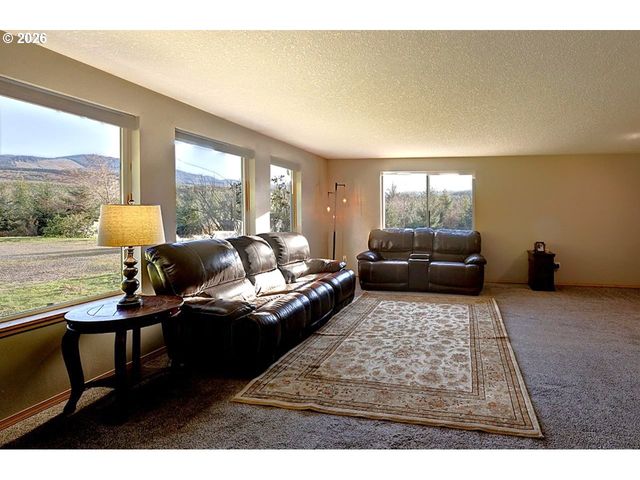 91666 AKERSTEDT Rd, Astoria, OR 97103