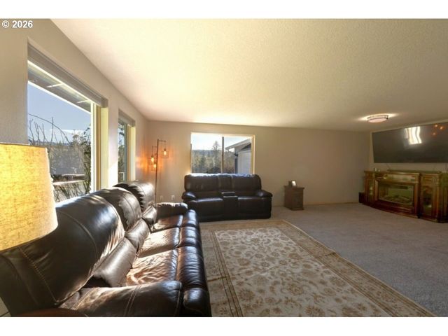 91666 AKERSTEDT Rd, Astoria, OR 97103