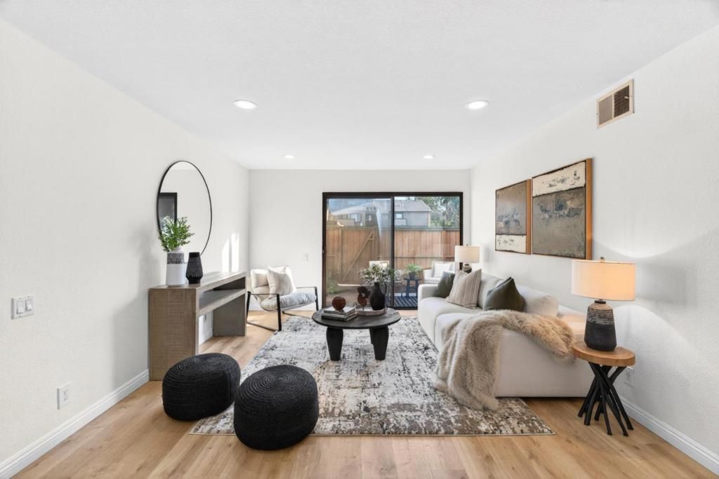 Image 5 of property listing at 286 Hackamore, Fremont, CA 94539